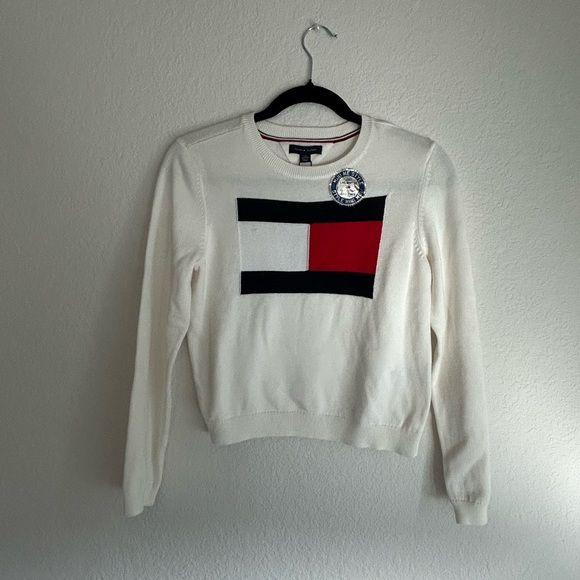 Tommy Hilfiger Cream Knit Sweater with Red & Navy Flag Preppy Classic - Picture 2 of 3
